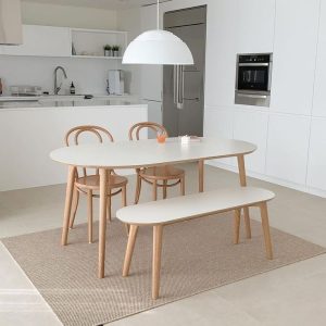 Ruang Makan dengan Bench