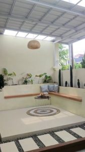 Teras Nuansa Putih