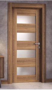 Pintu Kayu dengan Kaca Frosted