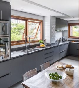 Jendela Dapur Kayu