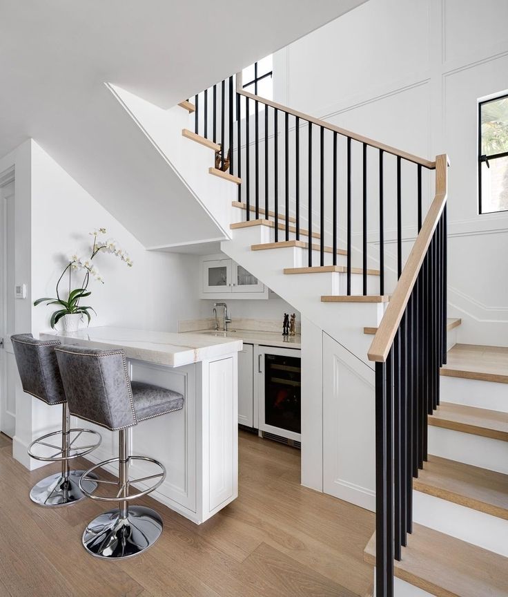 Mini Bar Dapur di Bawah Tangga