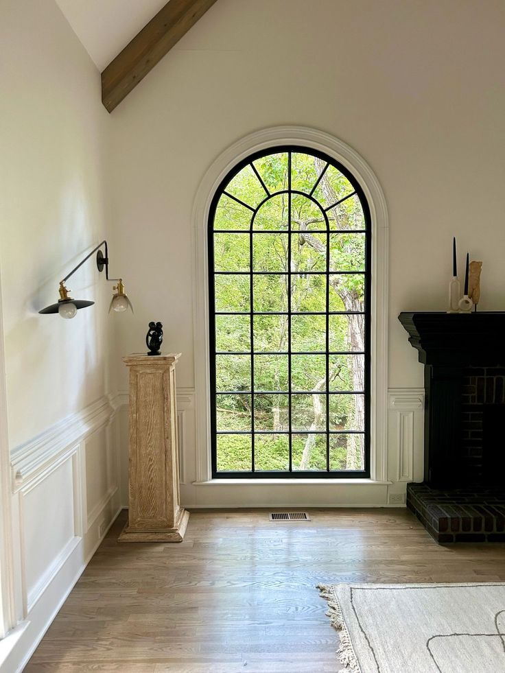 Jendela Berbentuk Unik (Arch Window)