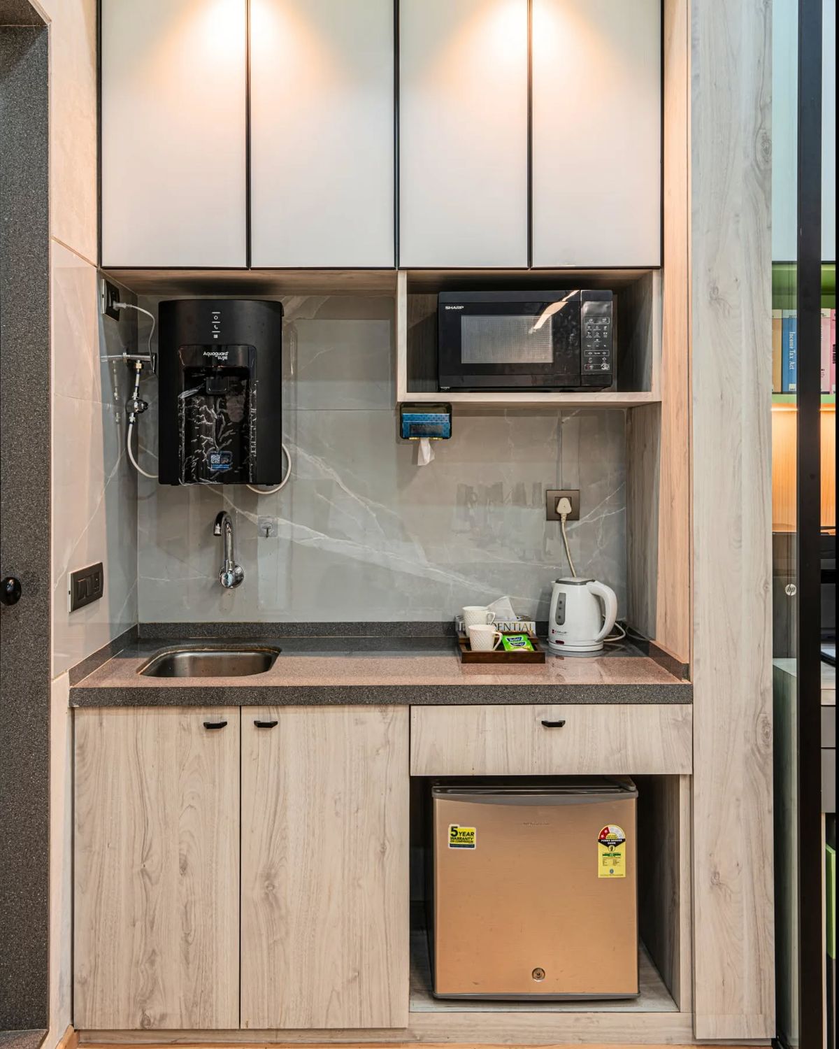 Pantry Kantor Minimalis 