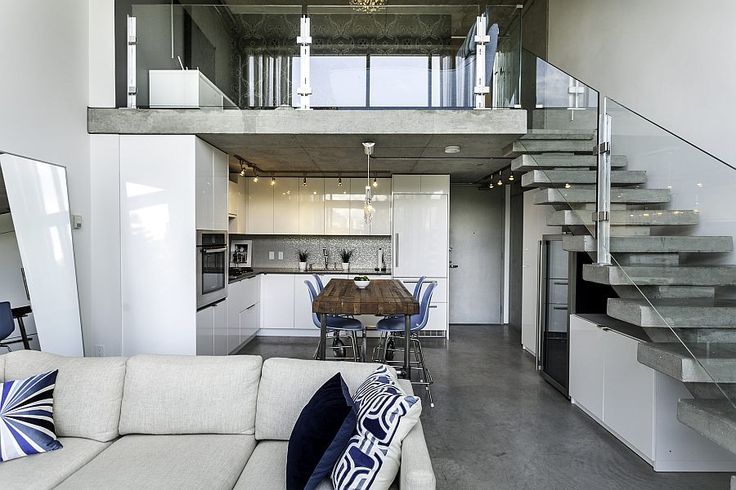 Mezzanine dengan Railing Kaca