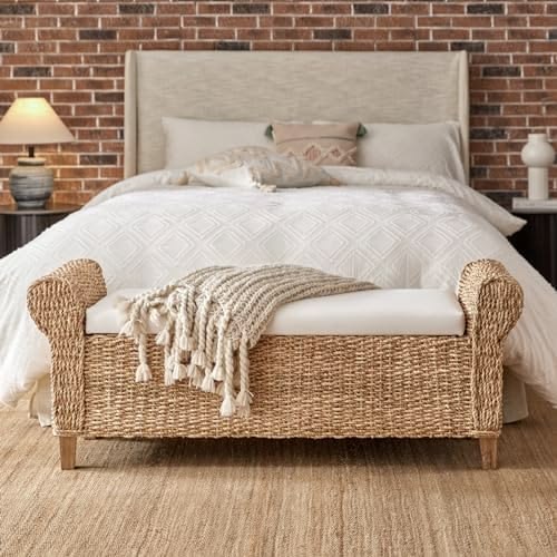 Bed Bench Berbahan Rotan untuk Nuansa Hangat