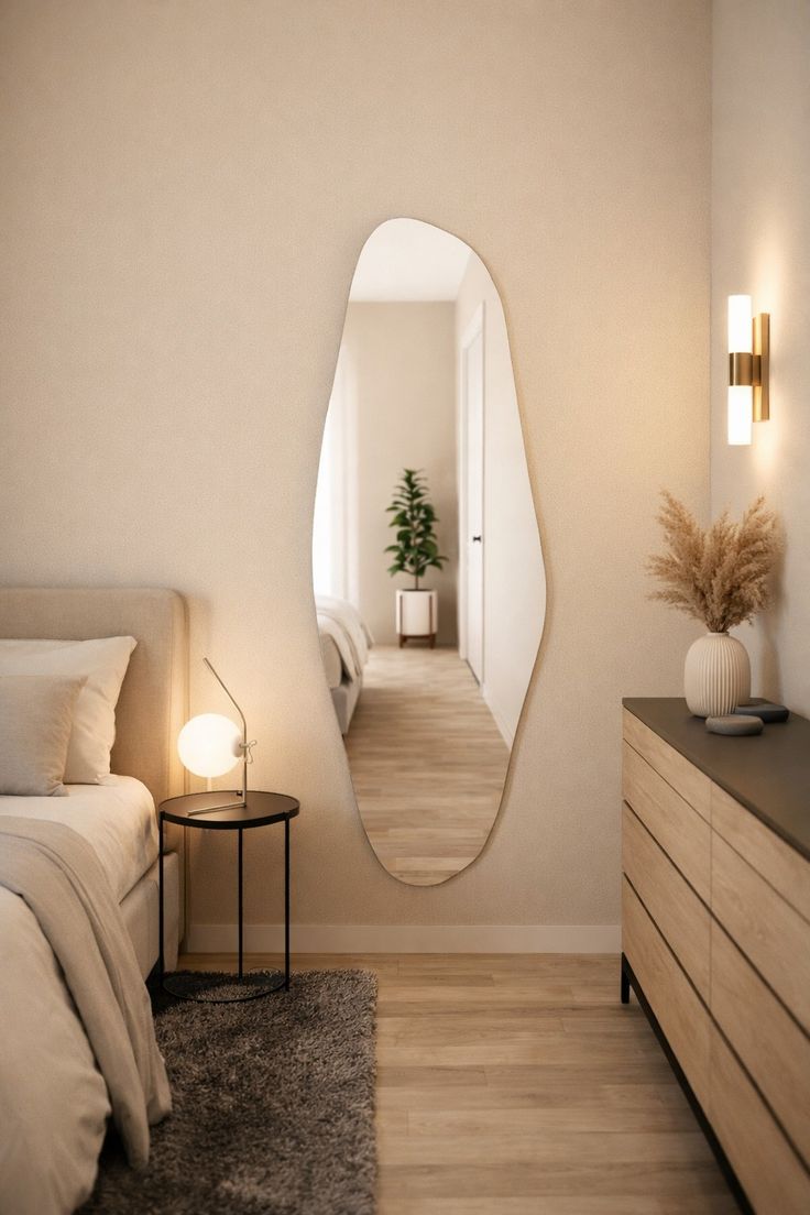 Gunakan Cermin Besar untuk Efek Luas